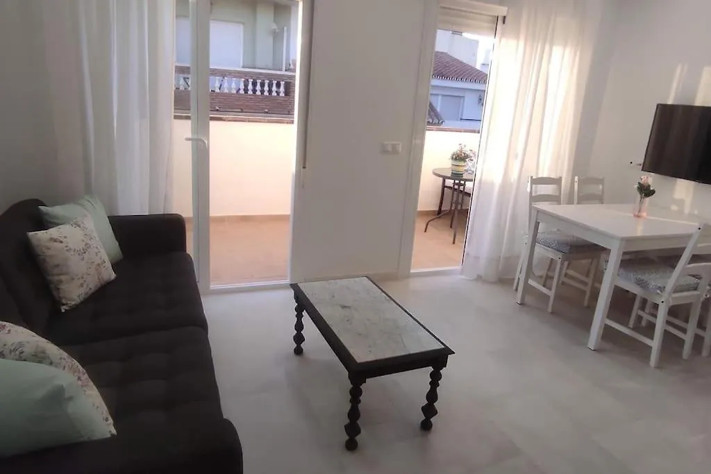 Precioso Apartamento En El Corazon De La Cala. contacts